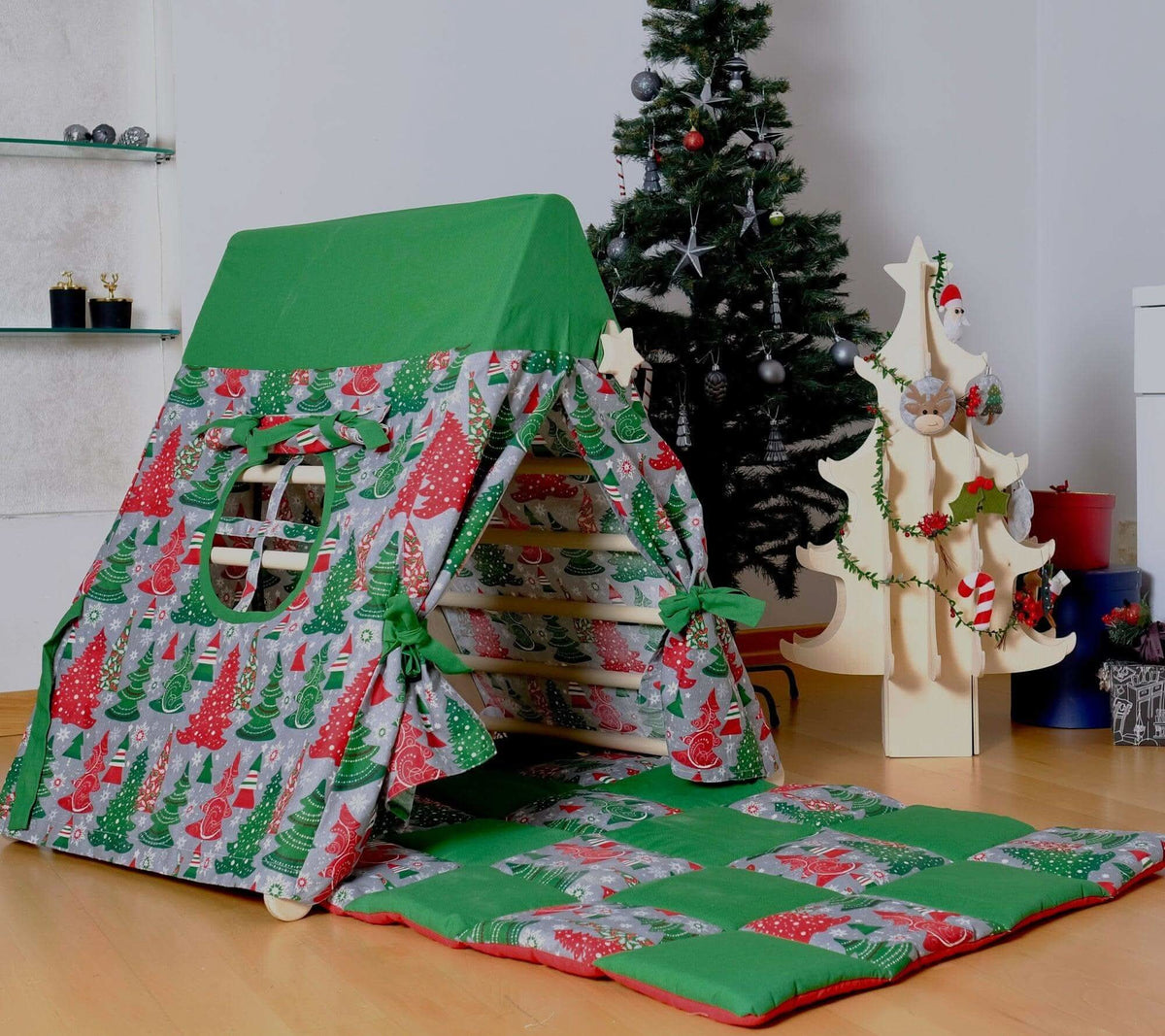 Climbing Triangle with Christmas Tent Cover, Mat, Ramp